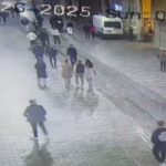 istanbul taksimde kaldirimda uyuyan kisinin cebinden telefonunu calan supheli tutuklandi 33b835544f10