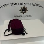 Taksim'de Cezayirli Turistin Çantasını Çalan Şüpheli Suçüstü Yakalandı 9 istanbul taksimde turiste kapkac kamerada 508835a4b0a0