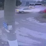 İzmir'de iki otomobilin çarpıştığı kazada iki kadın yaşamını yitirirken, dört kişi yaralandı 2 izmirde 2 kisinin oldugu 4 kisinin yaralandigi kaza kamerada 180f885846f6