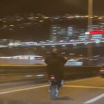 izmirde 2 motosikletlinin tek teker uzerinde tehlikeli yolculugu kamerada 3ecc24b1f72f