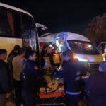 izmirde servis otobusu ile servis minibusu carpisti 13 yarali 3ae628ac3126