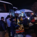 izmirde servis otobusu ile servis minibusu carpisti 13 yarali 59955876a15a