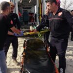 kaleye cikarken ayagi kirilan ezgi sedyeyle 1 kilometre tasindi 5f5cc361106c