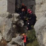 kaleye cikarken ayagi kirilan ezgi sedyeyle 1 kilometre tasindi 7e1e68ceda19