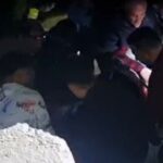 Samandağ'da kayalık alanda yürüyen genç kız denize düştü, hastaneye kaldırıldı. 1 kayaliklarda yururken denize dusup agir yaralandi 4efaae470260