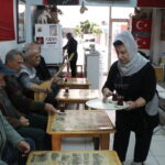 kayserinin ilk kadin caycisiydi oda baskanligi secimlerinin de ilk kadin adayi oldu e86225f70874