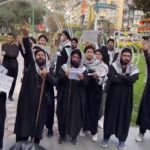 Kocaeli'de Atatürk'ün Anma Programı Benimsenirken Protestolar Yaşandı 2 kocaelide camilerde ataturk icin mevlit okutuldu 087a91147163