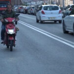 Gümüşhane'de Güvenlik Görevlisi, Poodle Köpeğiyle Elektrikli Motosikletle Seyahat Ediyor 3 kopegini motosikletiyle gezdiriyor 40ba829e2688