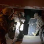 Adana merkezli silah çetesi baskınında 21 kişi gözaltında 6 kurusiki tabancalari atesli silaha donusturen ceteye 6 ilde operasyon 21 gozalti 965dea07ab8b