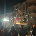 Kütahya'daki Apartmanda Prizden Çıkan Yangında 5 Kişi Kurtarıldı 3 kutahyada 4 katli apartmanda cikan yanginda mahsur kalan 1i bebek 5 kisi kurtarildi b623e3a95915