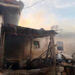 Hisarcık'ta çıkan yangın iki ev ile bir ahırı kullanılamaz hale getirdi 3 kutahyada cikan yanginda iki ev ve bir ahir kullanilamaz hale geldi a80337d4833b