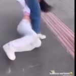 lise ogrencisi sokakta ortasinda darbedildi goruntulerini paylastilar 6ffb2069d0e9
