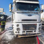 mardinde 3 aracin karistigi kazada tir alev aldi o anlar kamerada 99bdfdf09107