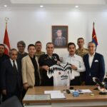 mardinde besiktasli gonullulerden bu forma benden sana kardesim kampanyasi c6ca8d5f9aa7