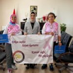 Kanserle Mücadele İçin Türkiye'yi Bisikletle Gezen İki Kadın, Erken Teşhisin Önemini Vurguluyor 6 meme kanseri farkindaligi icin bisikletle turkiye turuna ciktilar 465f8f3f2b4e