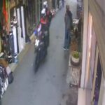 İzmir'de husumet nedeniyle otomobil içinde vurulan A.T.'nin durumu kritik, saldırgan yakalandı 6 motosikletli saldirgan husumetlisini otomobille giderken tabancayla yaraladi 6908f00927b8