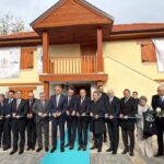 naim suleymanoglunun muzeye donusturulen evi bulgaristanda torenle acildi 1090e5fad491