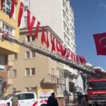 nigdeli sehidin babaevine turk bayraklari asildi video eklendi 29dc4cbe84e2