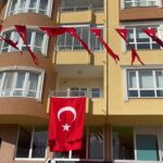 nigdeli sehidin babaevine turk bayraklari asildi video eklendi 6ab25a3a8e50