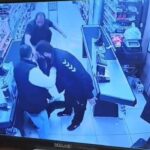 oglunu darbettigini one surdugu market calisanini yumruklayip tekmeledi eaff598a4628