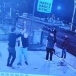 oglunu darbettigini one surdugu market calisanini yumruklayip tekmeledi ff2fa82f9e58