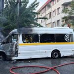 ogrenci servis minibusunde cikan yangin otomobile sicradi 45698658efd8
