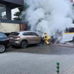 ogrenci servis minibusunde cikan yangin otomobile sicradi d6be2d7bdab4