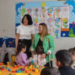 ortopedik engelli hilal ogretmen hic vazgecmedigi hayalleri ile ogrencilerine ilham oluyor 888b555d2185