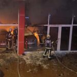 oto galeri kundakladi 5 otomobil hasar gordu 64d5e8d7ed30