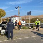 Elazığ'da feci kaza: 2'si ağır olmak üzere 6 yaralı var 1 otomobil agaca ve elektrik diregine carpti 2si agir 6 yarali 962e6f3db6ae