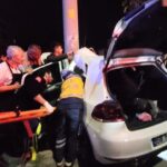 Aksaray’da Elektrik Direğine Çarpan Otomobilde 2 Kişi Ağır Yaralandı 7 otomobil elektrik diregine carpti 2 yarali 1d099020ecee