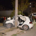 Aksaray’da Elektrik Direğine Çarpan Otomobilde 2 Kişi Ağır Yaralandı 4 otomobil elektrik diregine carpti 2 yarali 78c3439ec7d8