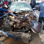 Pamukova'da tankere çarpan otomobilde 3 aile ferdi yaralandı, kaza sonrası yol tek şeritten verilmeye başlandı. 1 otomobil guvenlik seridinde duran tankere carpti 3 kisilik aile yaralandi c2e83be619ae