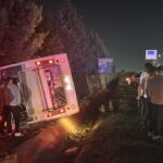 otomobil ile carpisan midibus devrildi 1i agir 8 yarali 1a6ab331830e