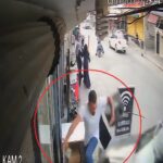 Adana'da Kontrolden Çıkan Araç, Motosiklete Çarptı ve Marketin İçine Girdi 1 otomobil is yerine girdi kaldirimdaki yaya ezilmekten son anda kurtuldu kaza ani kamerada 056307d6c535