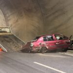 otomobil tunel duvarina carpti 2 yarali 1fd569e7a491