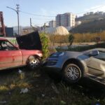 otomobilin carptigi babaanne ile 2 torunu agir yaralandi kaza kamerada a09a7864fc81