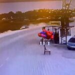 Adana'da Virajda Takla Atan Araçta Sürücü Yaralandı 2 otomobilin virajda takla attigi kaza kamerada 2dd343ad2ff5