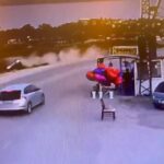 Adana'da Virajda Takla Atan Araçta Sürücü Yaralandı 1 otomobilin virajda takla attigi kaza kamerada a207e9275b19