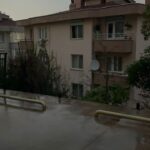 otomobilini yanlislikla geri vitese alinca 7 metre yukseklikten dustu kaza ani kamerada 8266a708d0cf