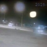 Aksaray'da bisikletle karşıya geçerken otomobil çarptı, sürücü kaçtı ama yakalandı 2 otomobiliyle 12 yasindaki bisikletliye carpip kacti o anlar kamerada 1d911c0314df