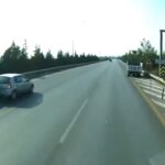 otoyolda sol seritte duraklayan otomobile baska bir otomobil carpti kaza ani kamerada d0459e734851