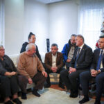 ozgur ozelden sehit gokhan korkmazin ailesine taziye ziyareti a3475605aa8a