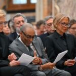 papa hollywood yildizlarini agirladi 132bee5f8808