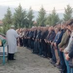 Patpat Kazasında Hayatını Kaybeden Küçük Eslem Ayvaz Toprağa Verildi 5 patpatin carptigi 2 yasindaki eslem oldu ablasi agir yarali 2 61cf94411c5b