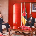 savunma sanayii baskani gorgun mozambik cumhurbaskani chapo ile bir araya geldi 2c528ddbe596