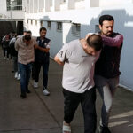 Adana'da dolandırıcılık çetesi, ev satışında 7 milyon lira vurgun yaptı! 2 sazan sarmali yontemiyle dolandirdi birbirinize zarar vermeyin mesaji ile helallik istedi c09c41718959