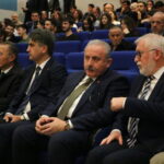 sentop universiteyi bitirmis olma asamanin onemsenmesi evlenme yasini yukari tasiyor d2b75570f500