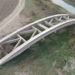 Adana'da Kuraklık Nedeniyle Su Altında Kalan Tarihi Köprü Ortaya Çıktı 1 seyhan baraj golunde sular cekilince eski kopru gun yuzune cikti 99493980e6c7