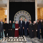 Kurtulmuş, Sanat Sergisini Ziyaret Etti ve Sanatçıları Kutladı 6 tbmmde gazze konulu sanat sergisi 2 41deb46323bf